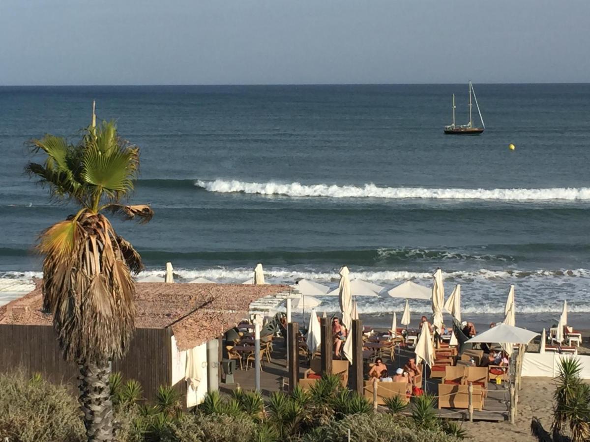 Nid Douillet Dans Les Coursives Du Village Naturiste Du Cap D Agde Buitenkant foto